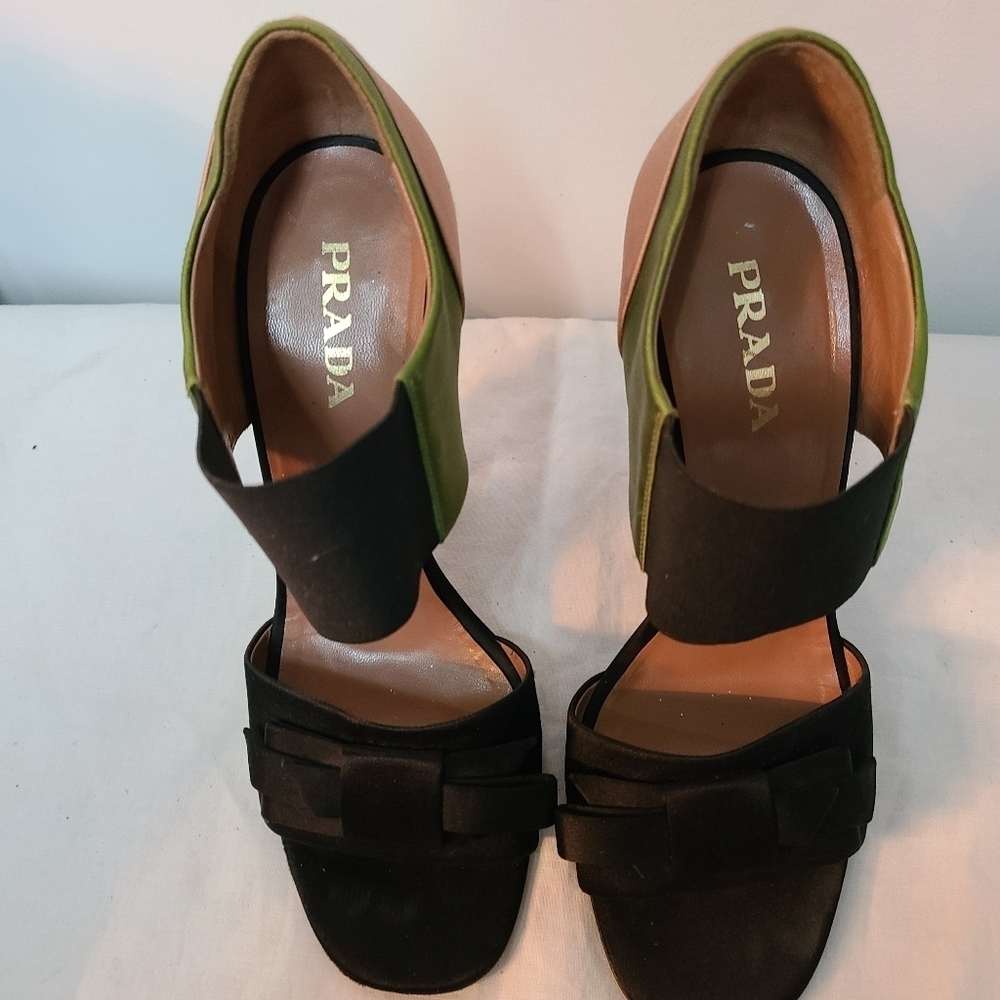 Prada Heels *RARE* - Picture 14 of 15